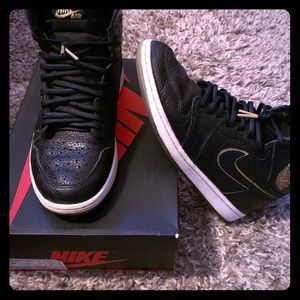 Black and Gold Jordan 1